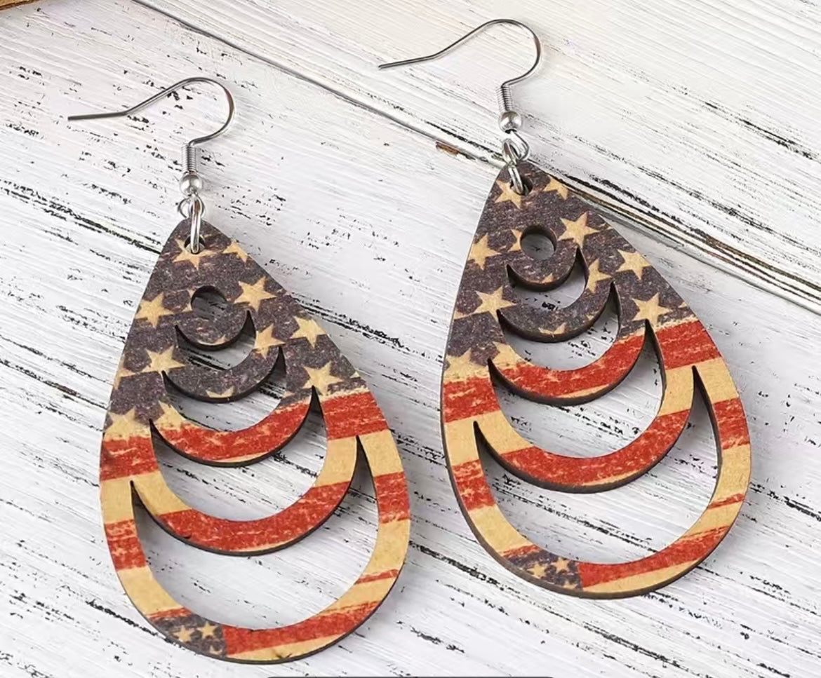 Retro Holiday Dangle Earrings
