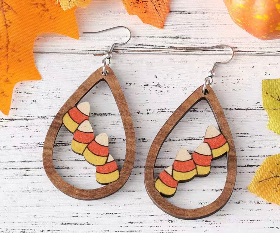 Retro Holiday Dangle Earrings