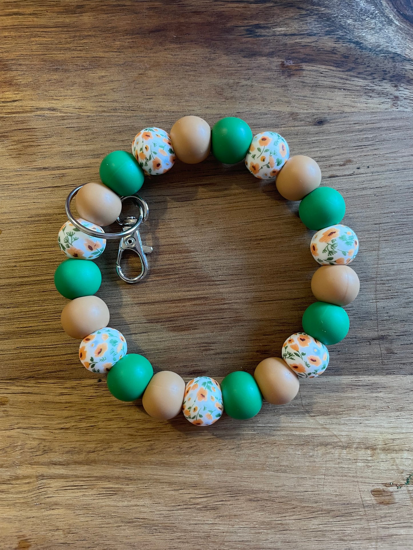Daisy Field Wristlet
