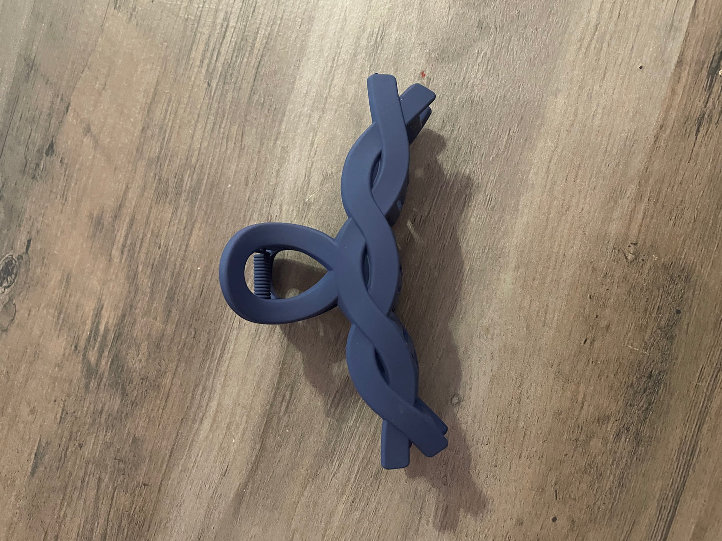Large Twisted Hair Clip