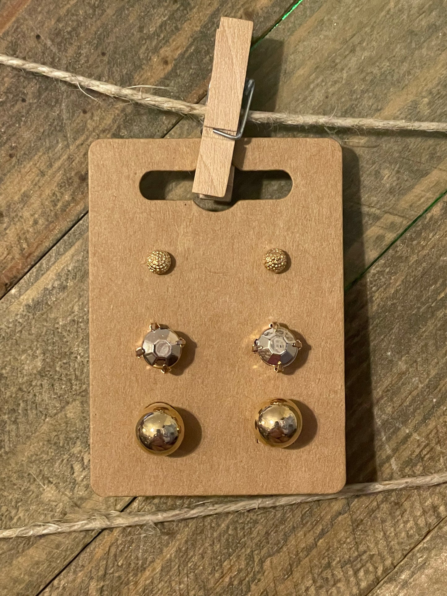 Gold Simple Stud Earrings