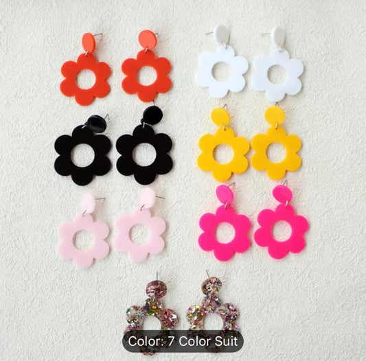 Retro Daisy Dangle Earrings