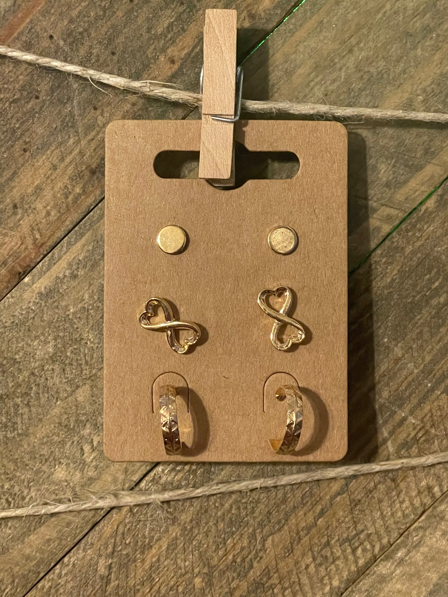 Gold Simple Stud Earrings